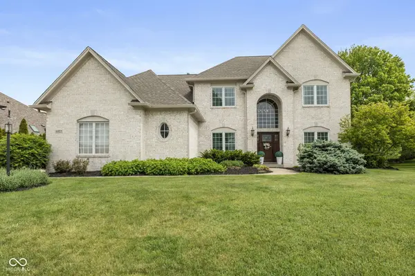 4627 Ridgewood DR, Zionsville, IN 46077