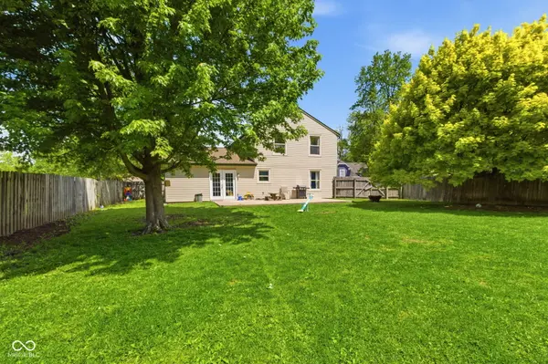 7830 Oakshot LN, Indianapolis, IN 46268