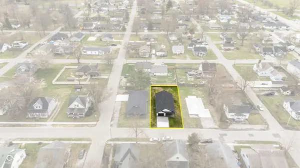 633 W Cherry ST, Scottsburg, IN 47170