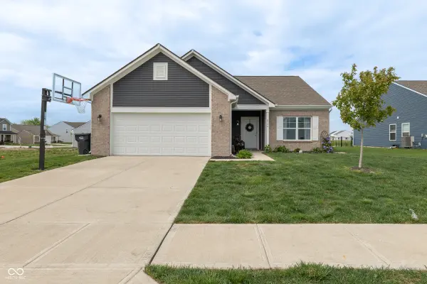 6926 Honeysuckle WAY, Pendleton, IN 46064