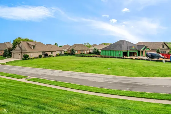 4319 Thompson ROW, Greenwood, IN 46143