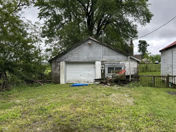 5415 E High School RD, Butlerville, IN 47223