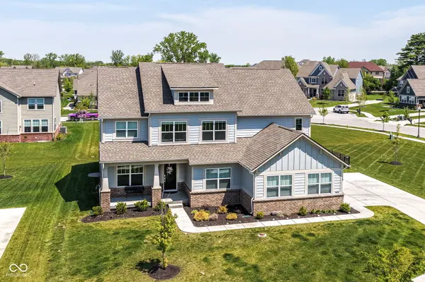 14142 Kodiak DR, Carmel, IN 46074