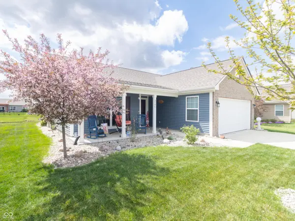 2395 Silver Spoon DR, Greenfield, IN 46140
