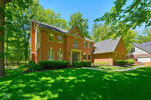 5276 Woodfield DR S, Carmel, IN 46033