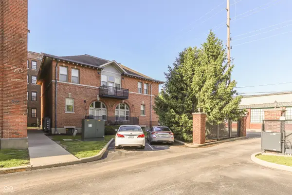 55 S Harding ST #2A, Indianapolis, IN 46222