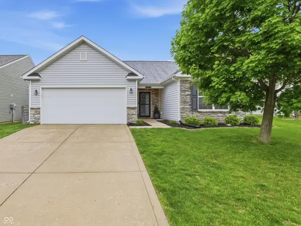 5780 Blue Sky DR, Whitestown, IN 46075