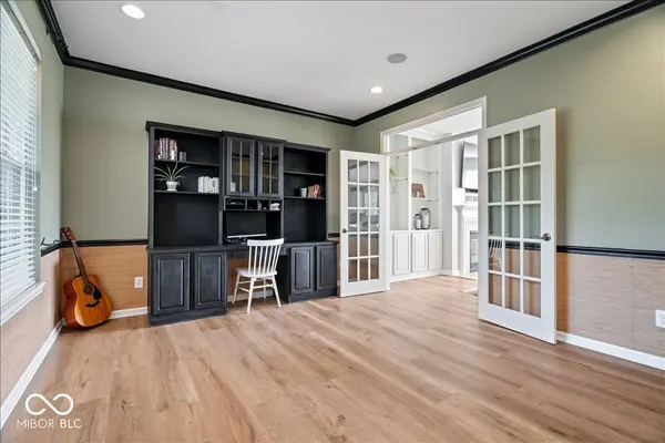 6563 Bainbridge WAY, Zionsville, IN 46077