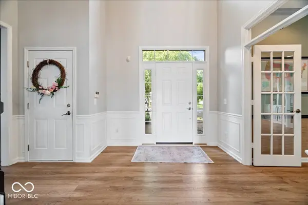 6563 Bainbridge WAY, Zionsville, IN 46077