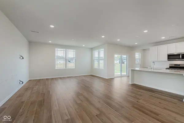 3383 Churchill LN, Whitestown, IN 46075