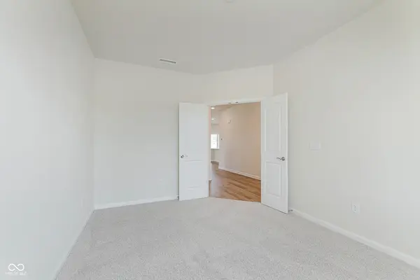 3383 Churchill LN, Whitestown, IN 46075