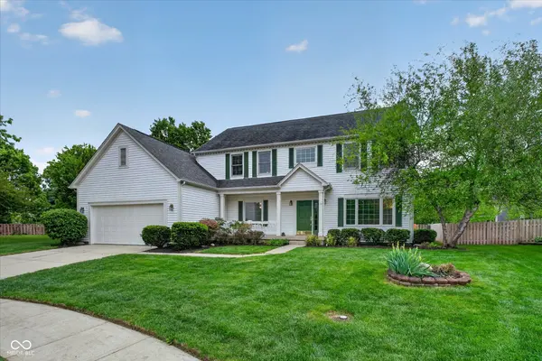 211 Wyndotte DR, Carmel, IN 46032