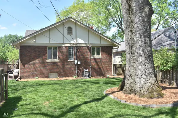 6043 Kingsley DR, Indianapolis, IN 46220