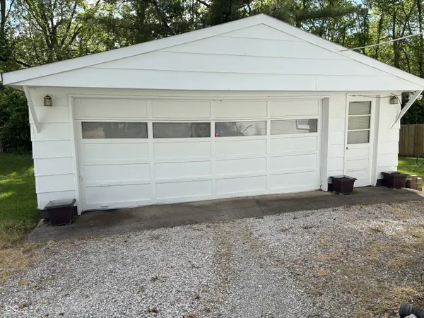 511 Eberhart DR, Shelbyville, IN 46176