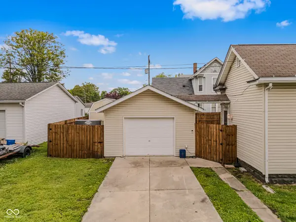 906 Sycamore ST, Columbus, IN 47201
