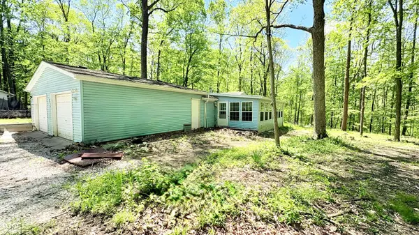 185 Ivy CT, Cloverdale, IN 46120