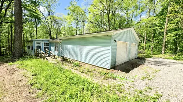 185 Ivy CT, Cloverdale, IN 46120