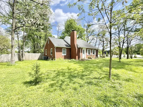 9994 E Taylor AVE, Zionsville, IN 46077