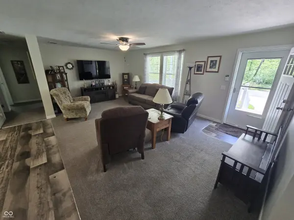 3800 Garrard Chapel RD, Bowling Green, IN 47833