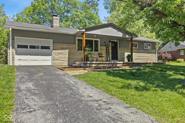 421 Brewer DR, Greenwood, IN 46142