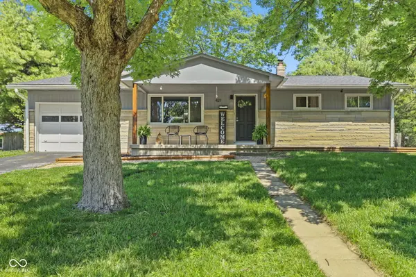 421 Brewer DR, Greenwood, IN 46142