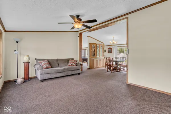 81 Crawford ST, Clayton, IN 46118