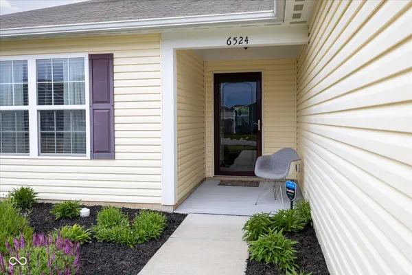 6524 Emerald Crossing WAY, Indianapolis, IN 46221