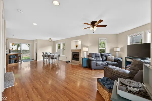 2322 Sumpter CT, Columbus, IN 47203