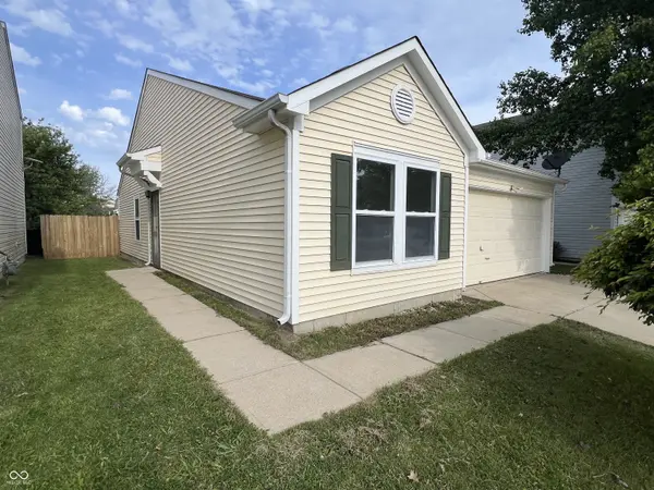 1178 Freemont LN, Greenwood, IN 46143