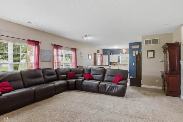1912 Acorn CT, Avon, IN 46123