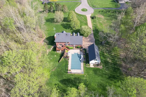 4841 Ariane TRL, Columbus, IN 47201