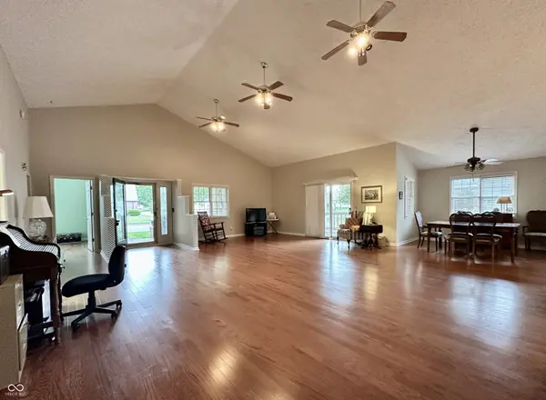 889 E Washington ST, Martinsville, IN 46151