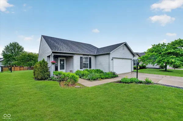3815 Nuthatcher DR, Indianapolis, IN 46228