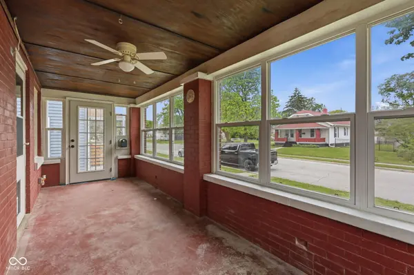 145 S 11th AVE, Beech Grove, IN 46107