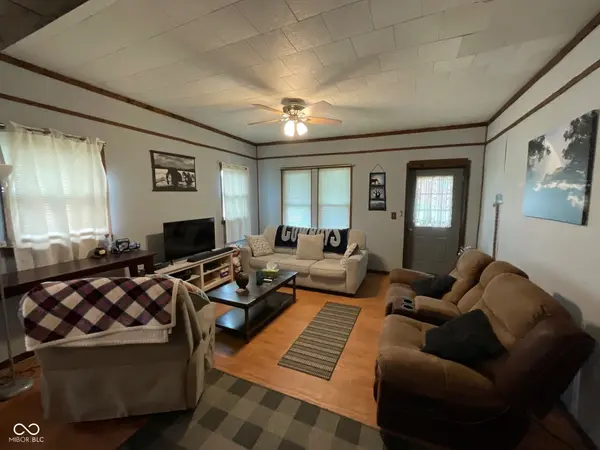 306 Linden, Dana, IN 47847