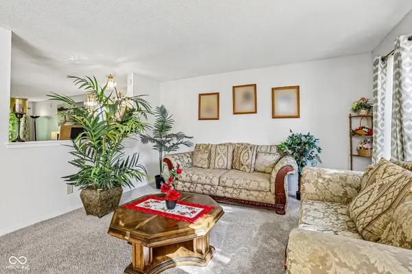 5884 Skyward LN, Indianapolis, IN 46234