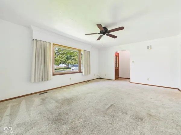 8304 S Sorgham ST, Daleville, IN 47334