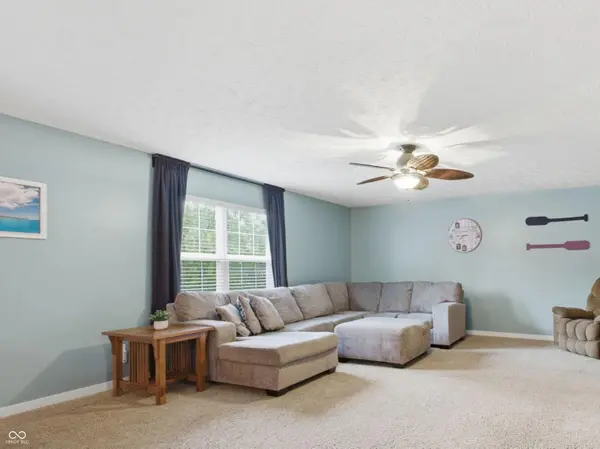 13804 Black Canyon CT, Fishers, IN 46038