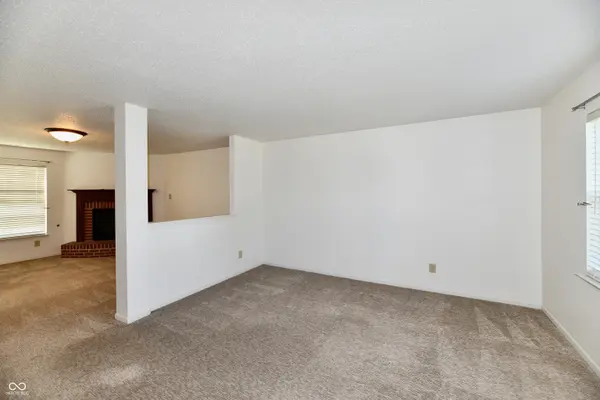 9175 W Paddleboat LN, Pendleton, IN 46064