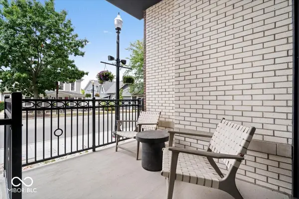 41 N Rangeline RD #UNIT 3, Carmel, IN 46032