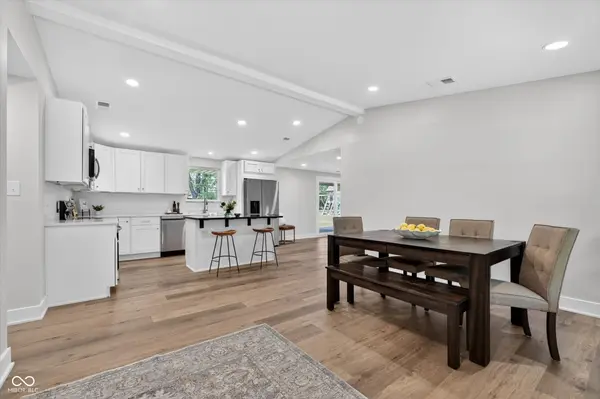 646 Karen DR, Zionsville, IN 46077