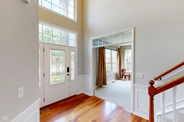 2978 Stone Creek DR, Zionsville, IN 46077