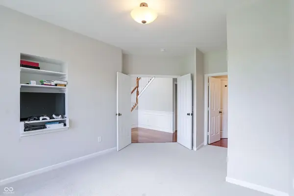 2978 Stone Creek DR, Zionsville, IN 46077