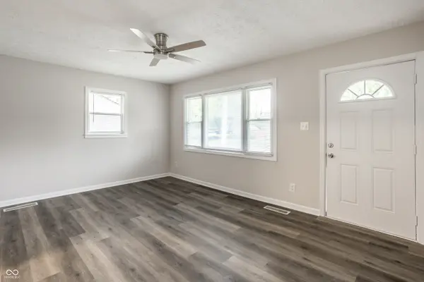4018 Kalmar DR, Indianapolis, IN 46222