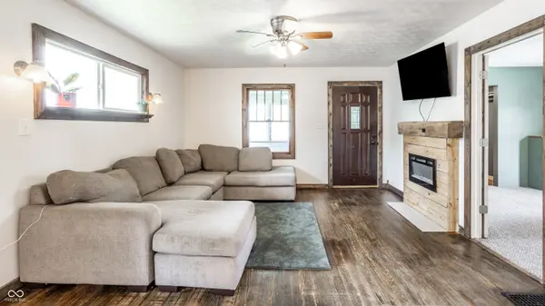 3404 S Scatterfield RD, Anderson, IN 46013