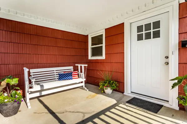 310 W Ash ST, Zionsville, IN 46077