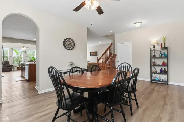 564 Amersham CT, Avon, IN 46123