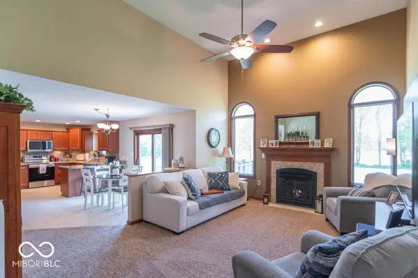 9437 Gladstone DR, Pittsboro, IN 46167