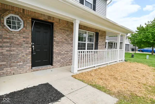 1066 Quarterhorse RUN, Bargersville, IN 46106
