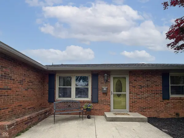 2933 Fairlawn DR, Columbus, IN 47203
